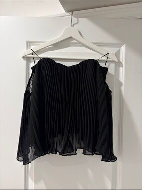 Guess Off the Shoulder Top
